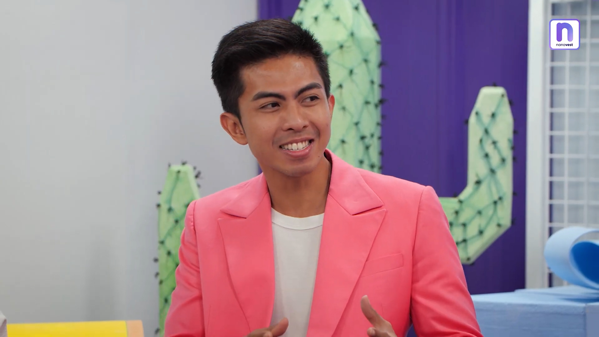 3. Nanovest 3.00_02_15_04.Still003