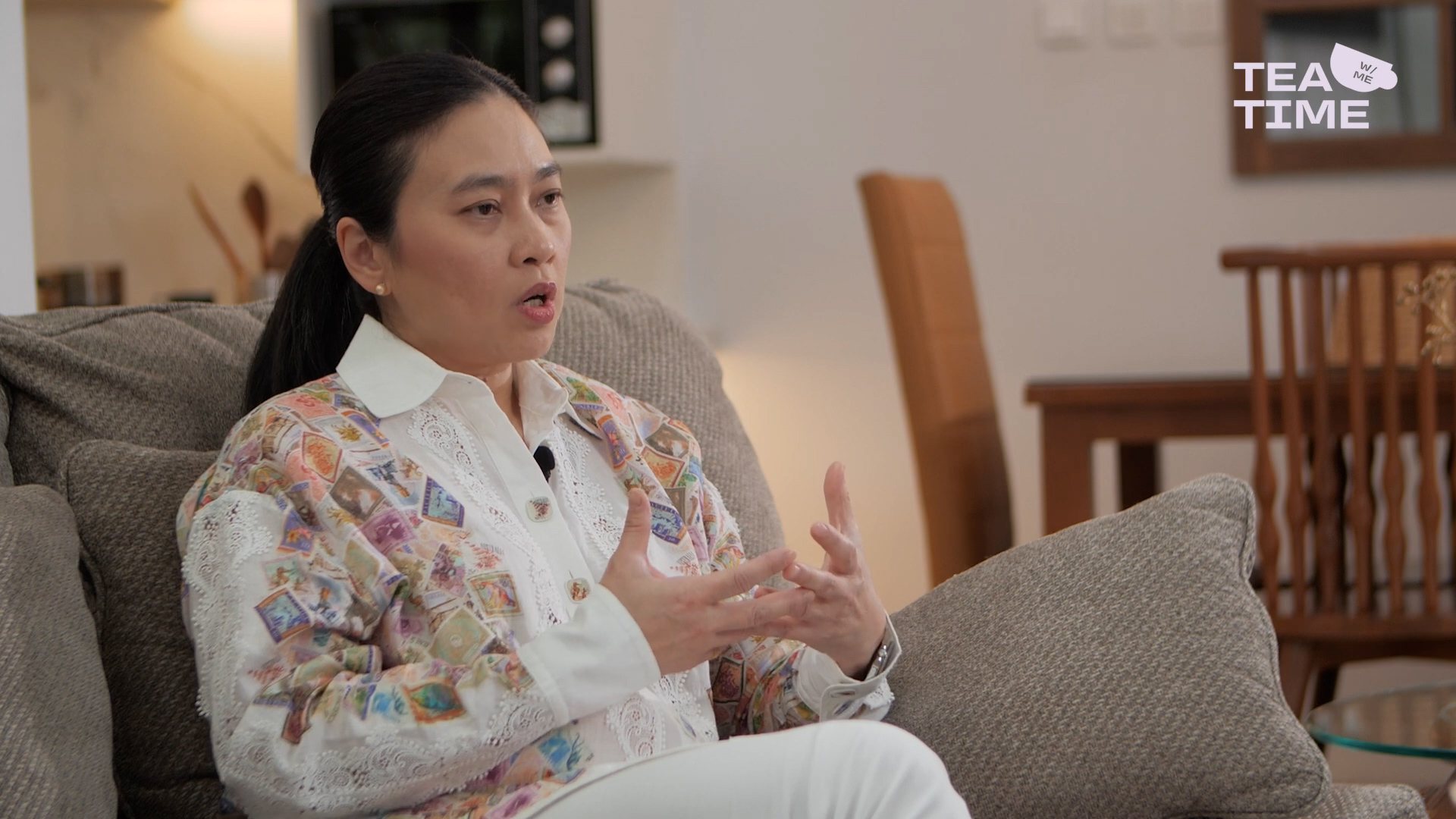 7. Tea Time 2.00_04_42_11.Still010