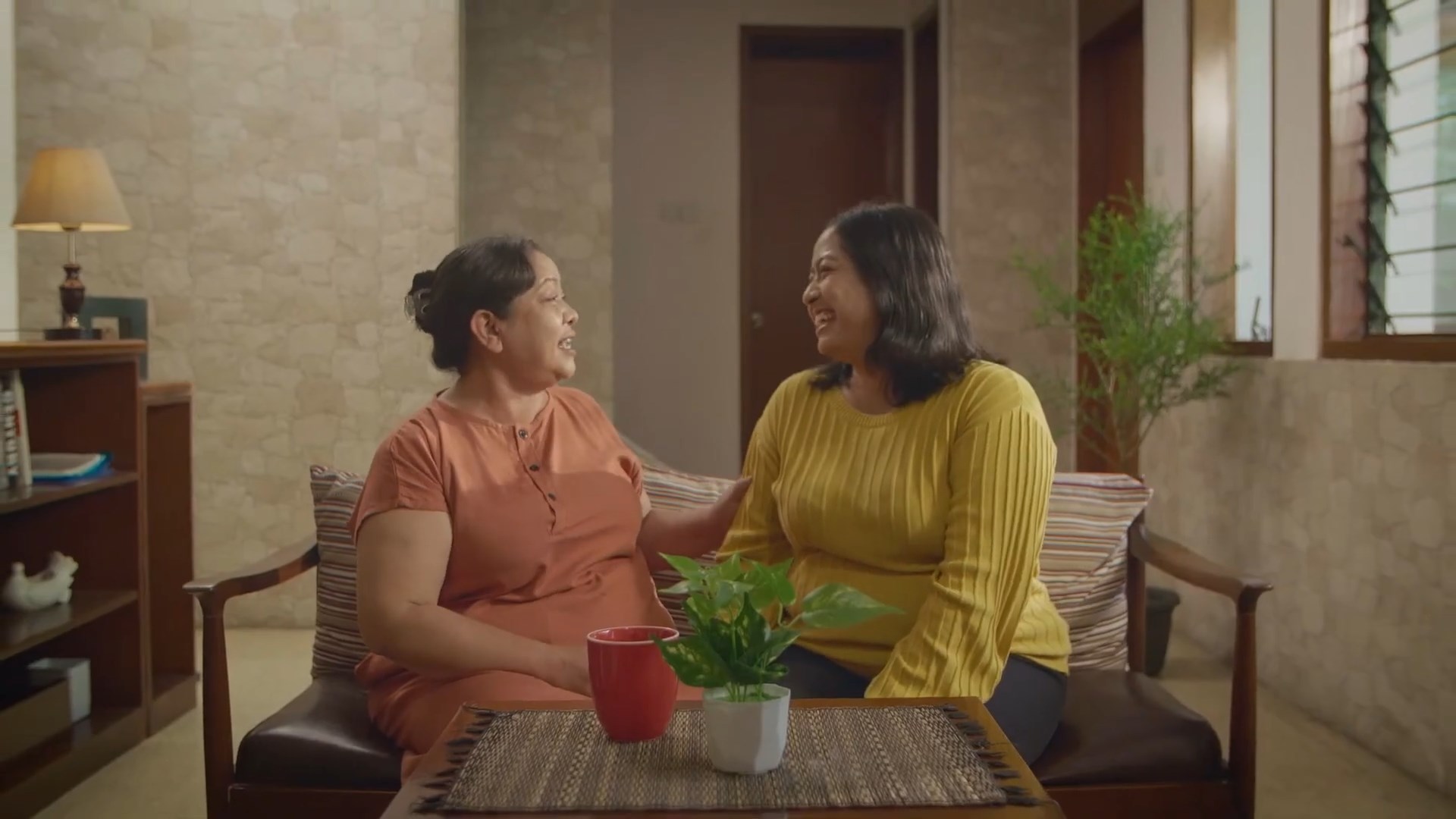 Bervin BSTB-2201 _ Set Top Box TV Digital.mp4_snapshot_02.40.427