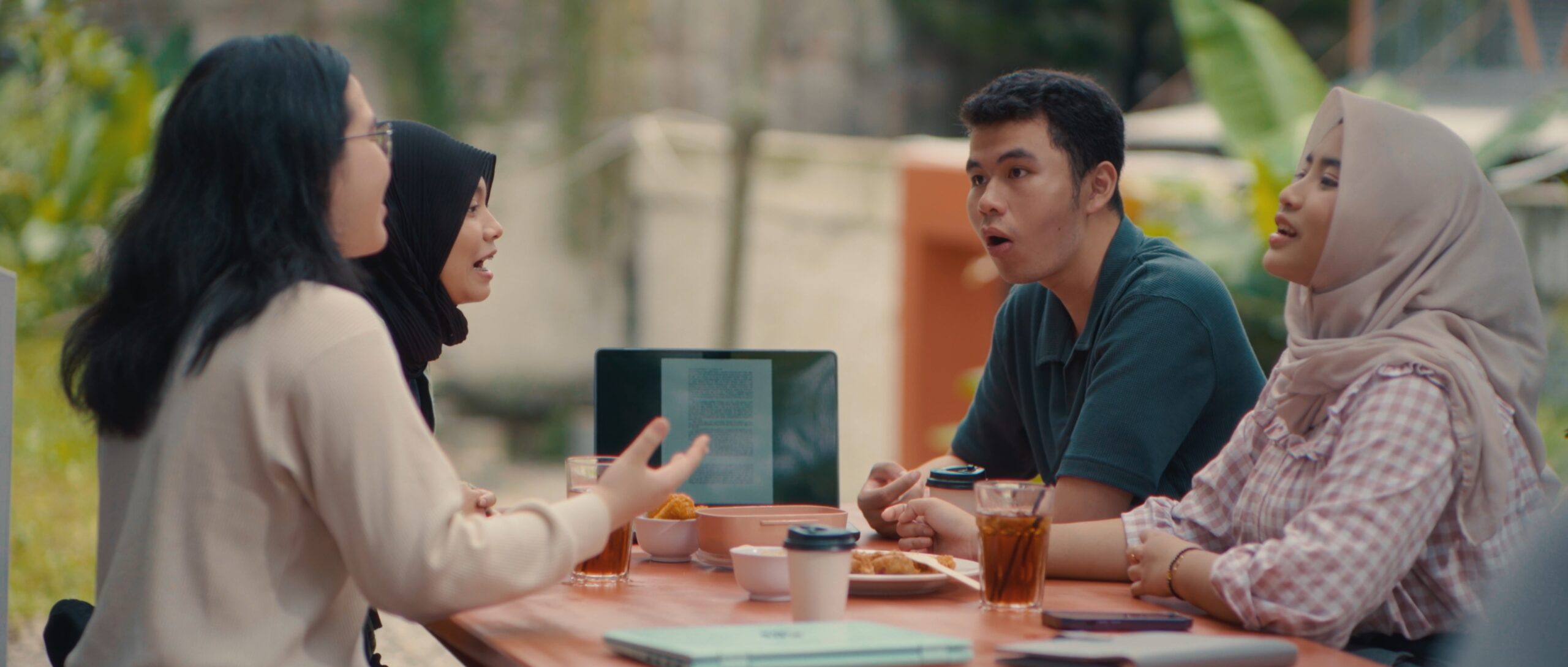UNPAR Brand Story FIN 4K (AR 2,35-1) No Subs.mp4_snapshot_00.45.214