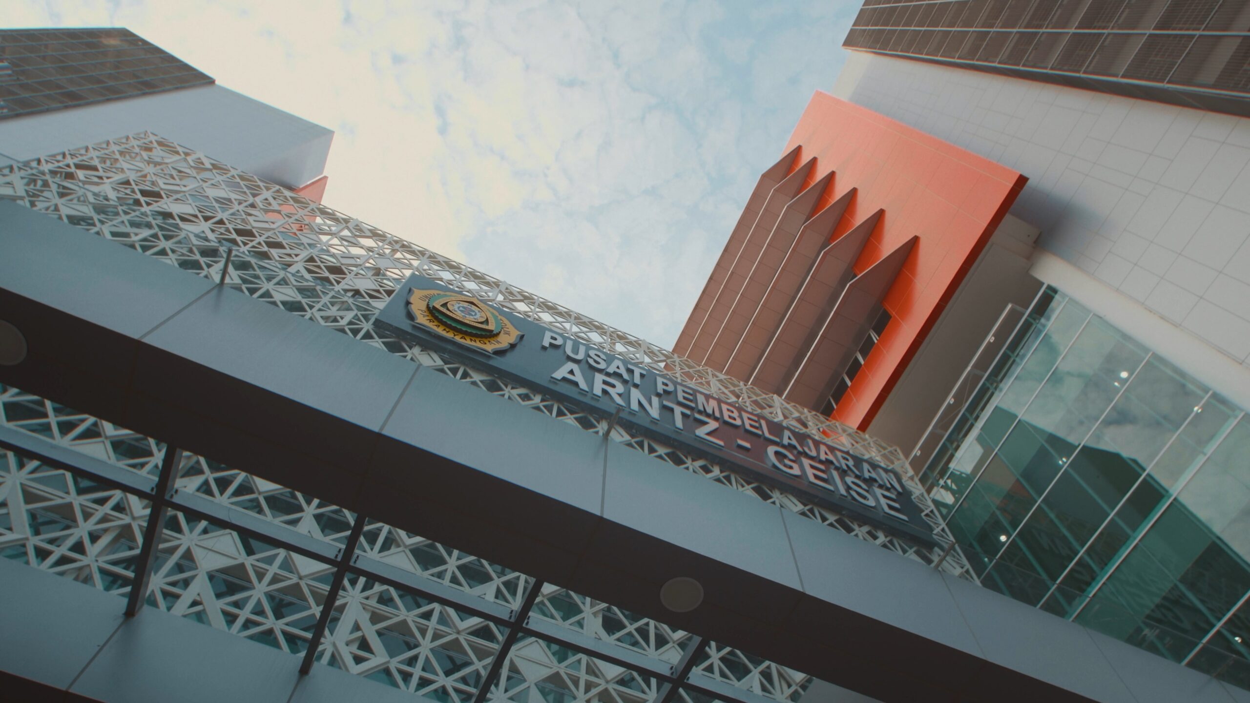 UNPAR Profile 2025 FIN 4K (Without Web & Subs).mp4_snapshot_01.42.467