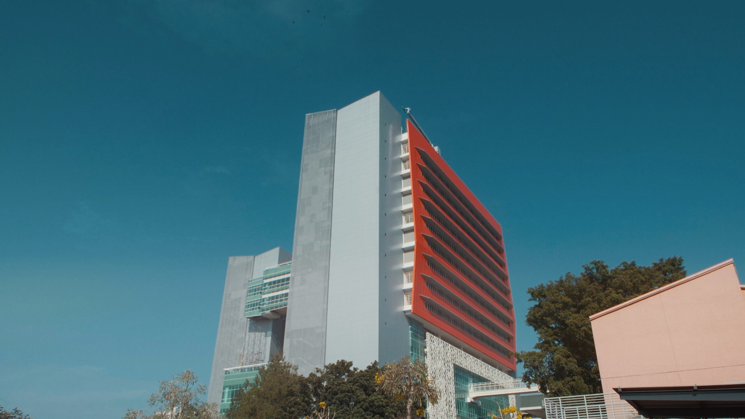 UNPAR Profile 2025 FIN 4K (Without Web & Subs).mp4_snapshot_01.56.491