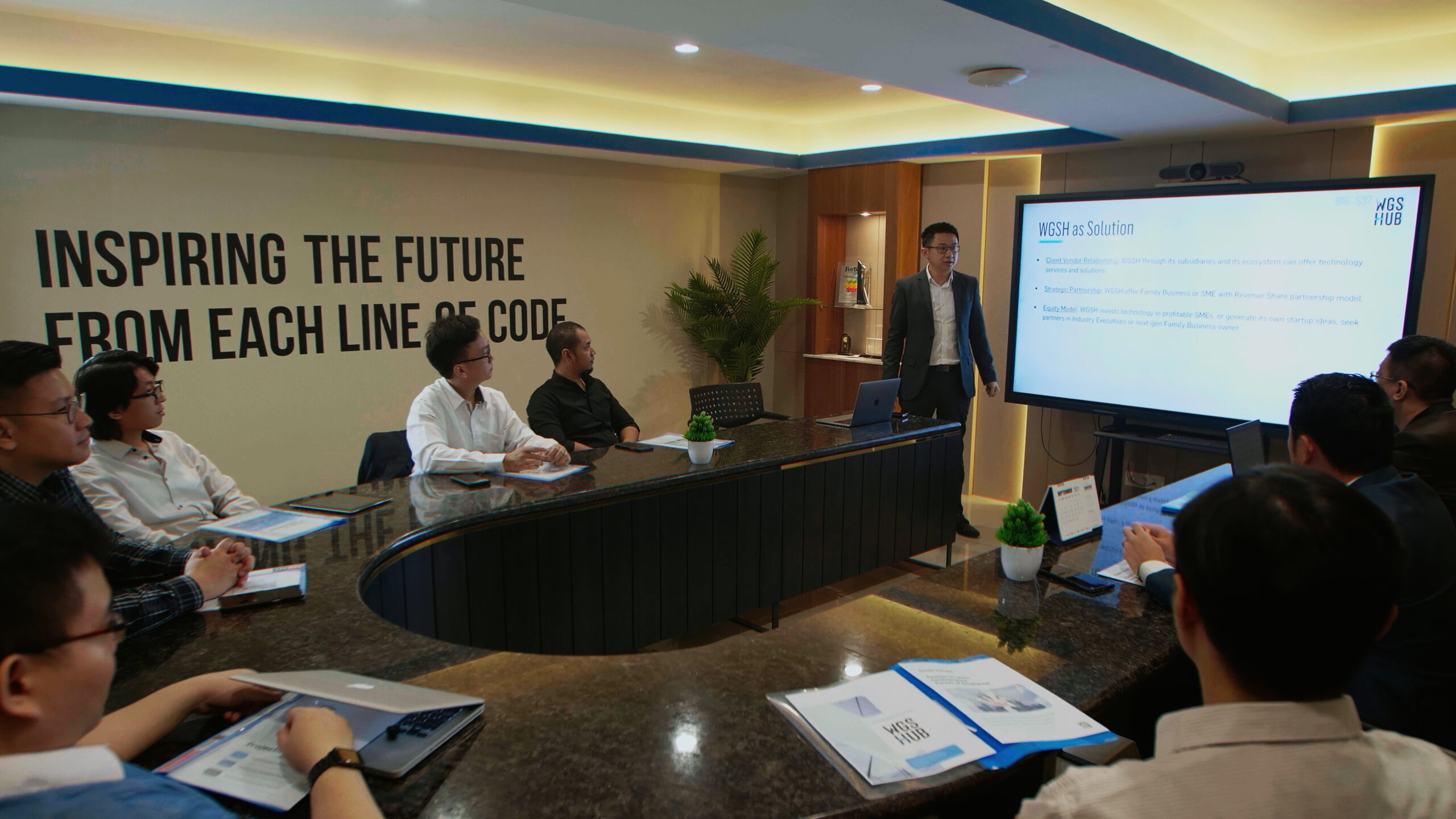 WGSHUB - 01 Big Hairy Audicious Goal FIN 4K (latest released).00_01_55_22.Still010