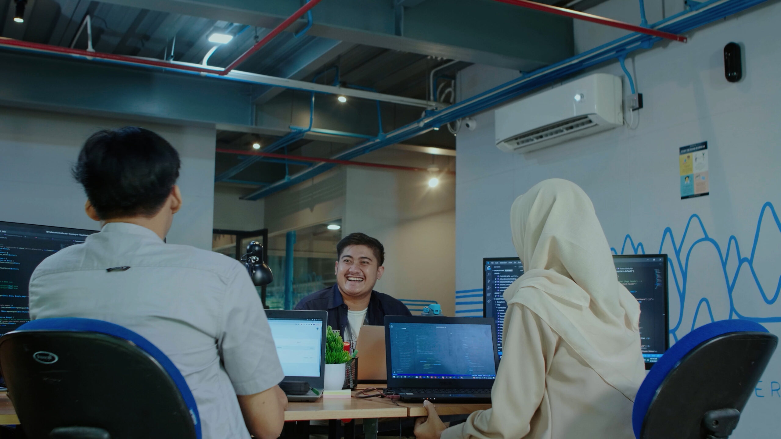 WGSHUB - 03 Home Grown Management FIN 4K.00_00_28_24.Still003