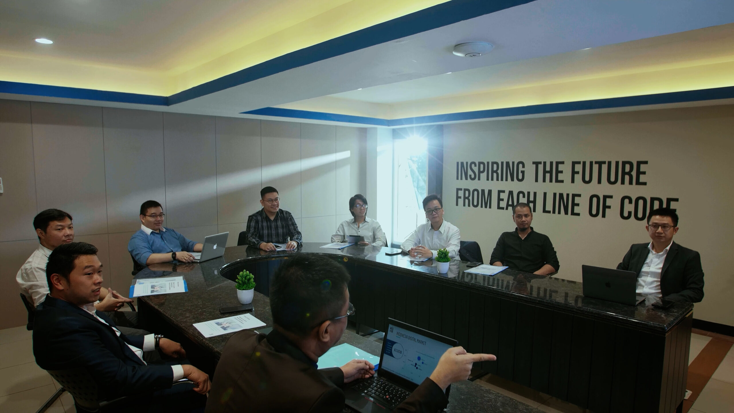 WGSHUB - 03 Home Grown Management FIN 4K.00_01_01_18.Still004