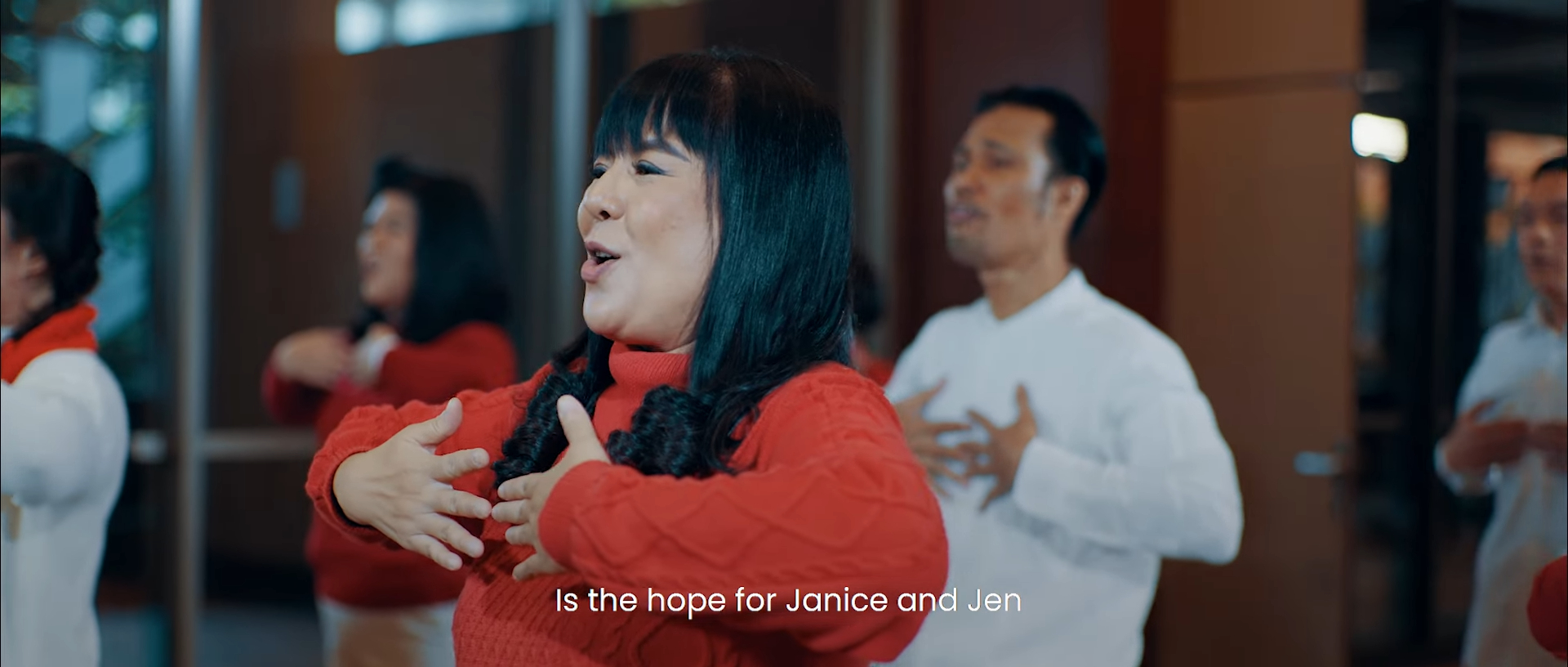 (7) It_s Beginning to Look Like Christmas - APERTO Singers 2024 (7)