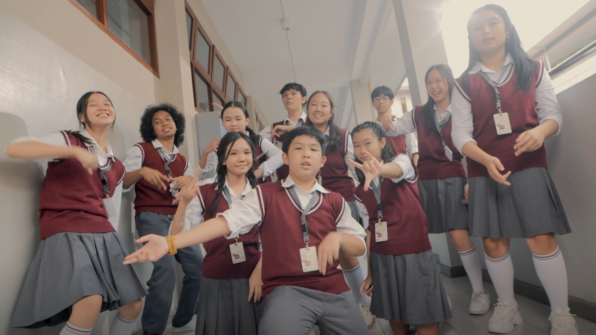 Angelic Choir Celebration Night - My ID (FIN).mp4_snapshot_22.10.590