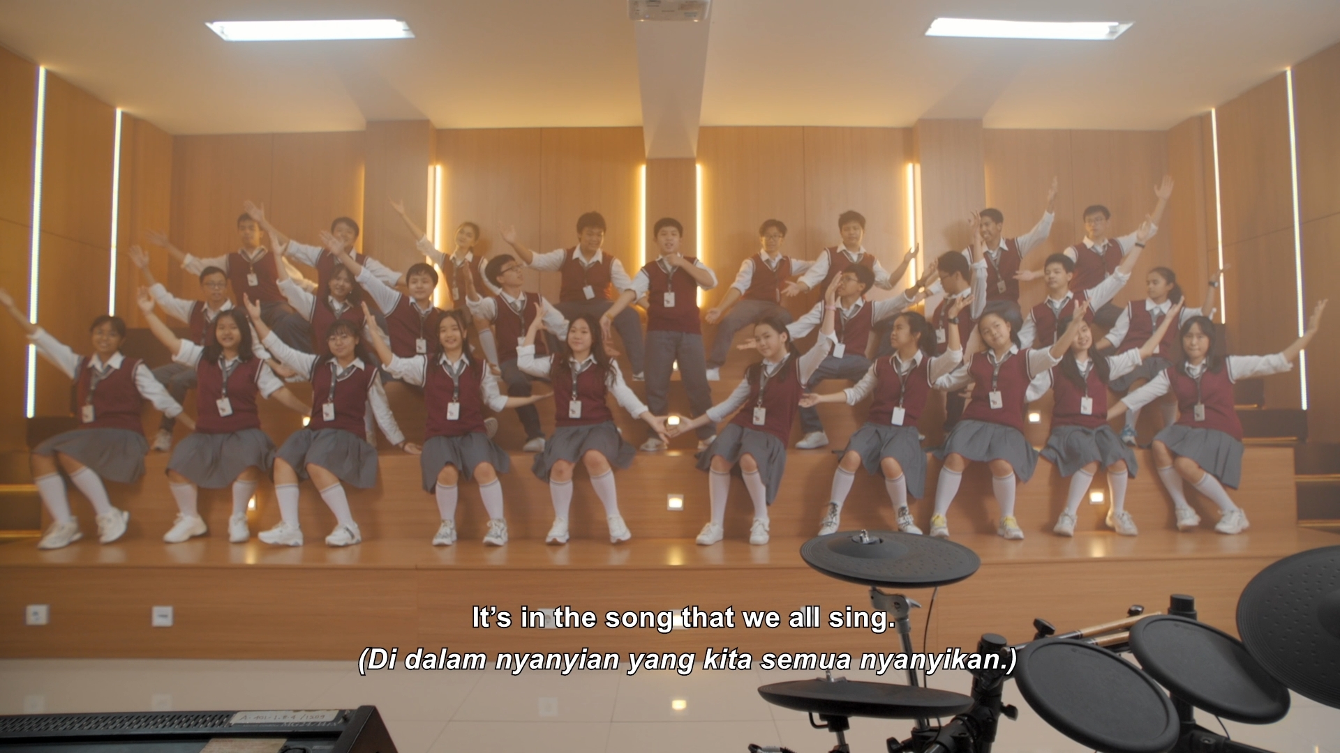 Angelic Choir Celebration Night - My ID (FIN).mp4_snapshot_36.06.365